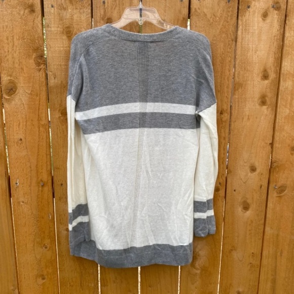 GAP Grey and White Waterfall Cardigan - Picture 2 of 3